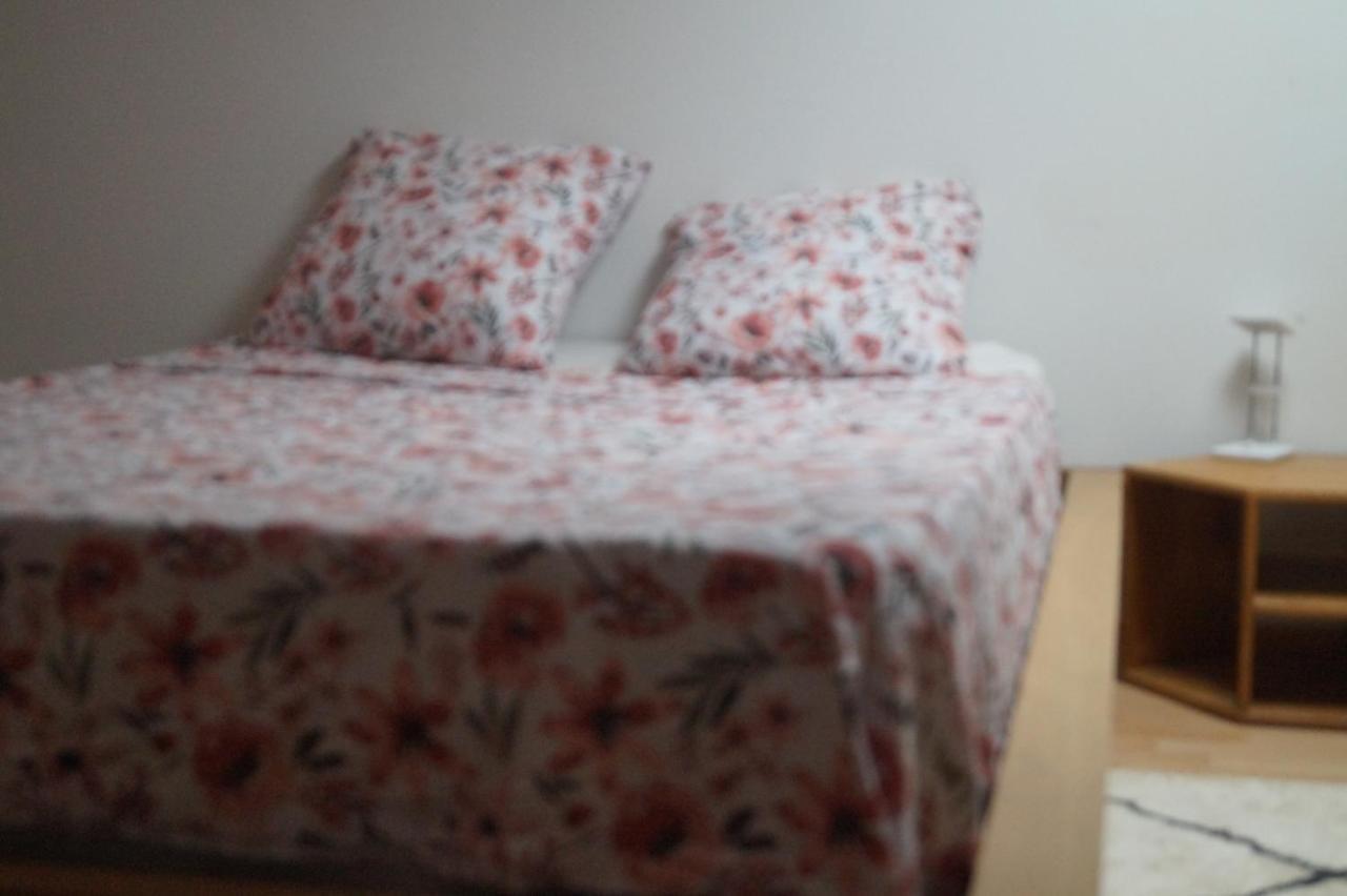 Repos En Campagne Villa Pexiora Bagian luar foto